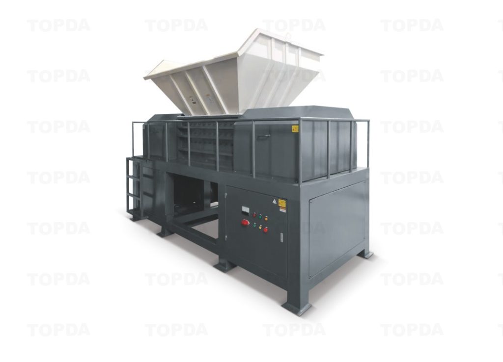 Low speed high torque shredder