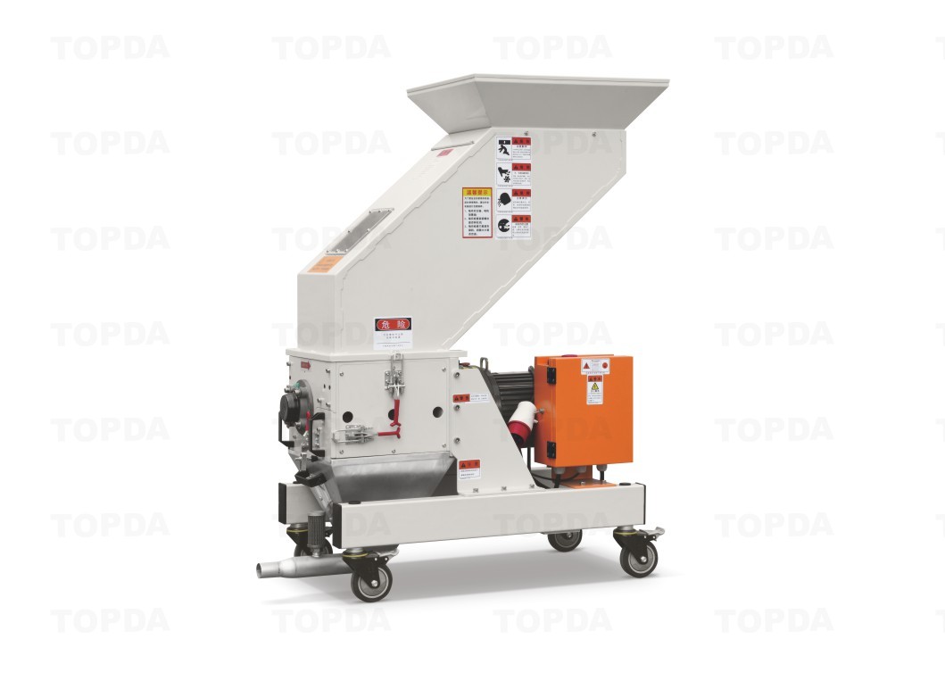 Medium speed plastic crusher